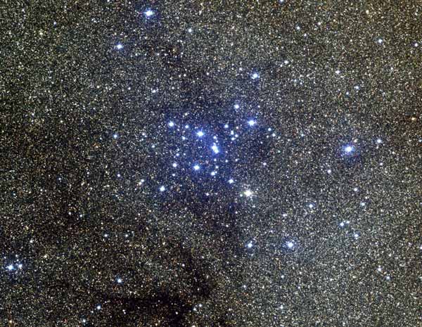 さそり座の散開星団M7