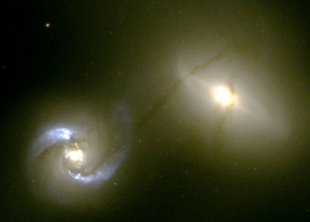 おうし座の銀河NGC1409/1410