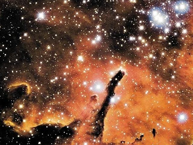 こぎつね座の散光星雲NGC6820