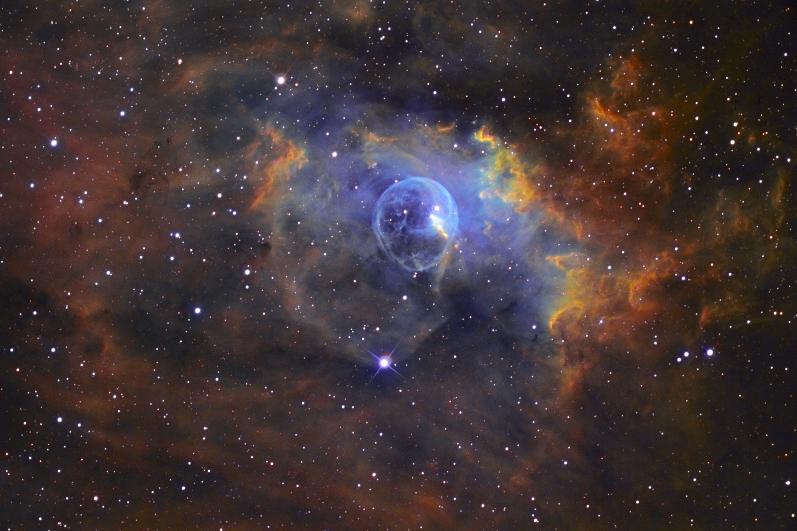 カシオペア座のバブル星雲