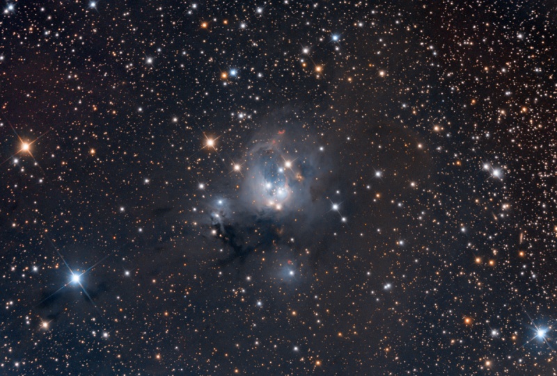 ケフェウス座の散光星雲NGC7129