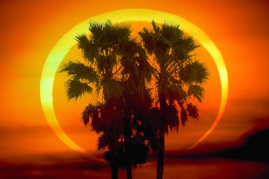APOD: 2009 January 25 - Annular Eclipse: The Ring of Fire