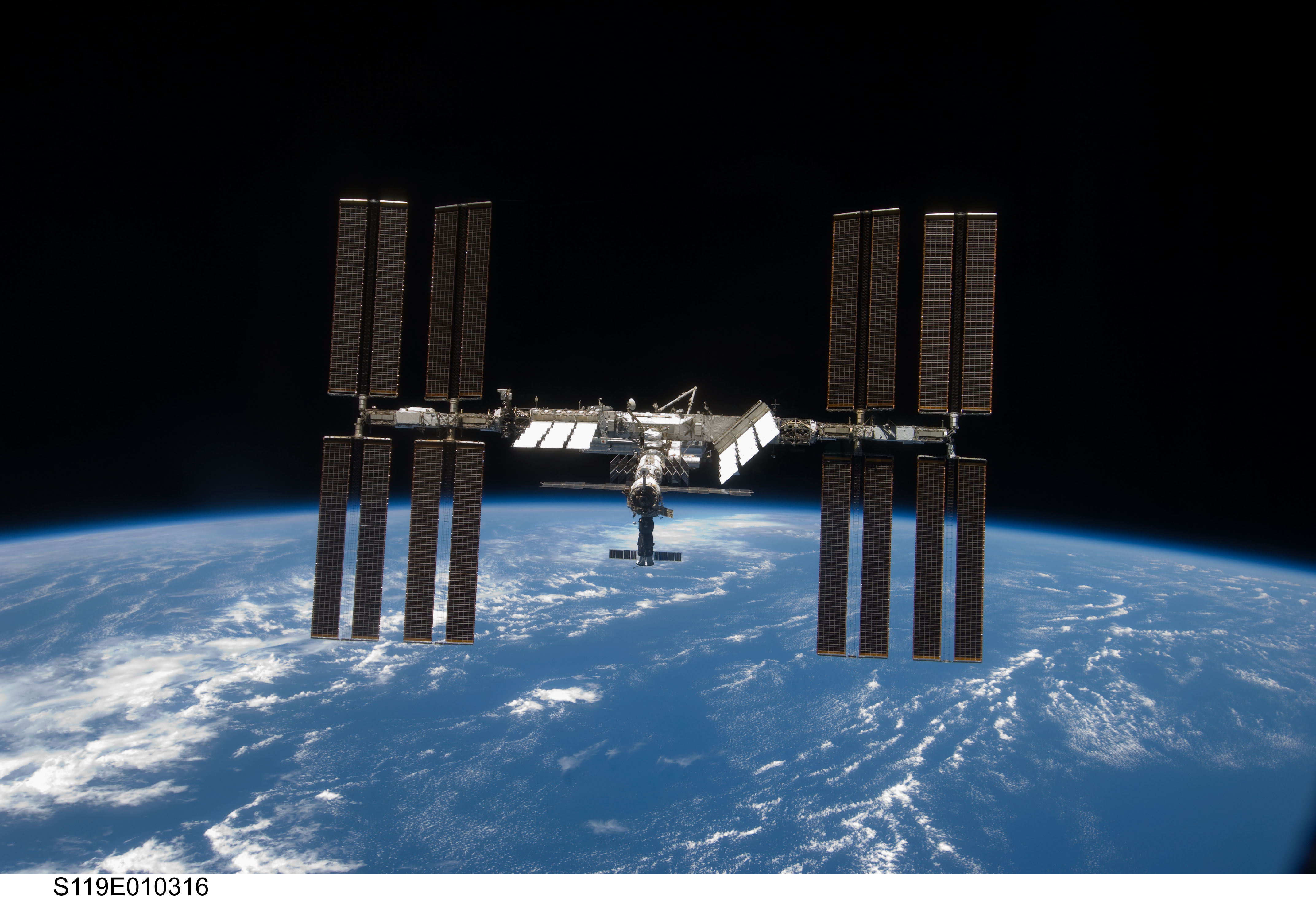 APOD: 2009 April 6 ��� The INTERNATIONAL SPACE STATION Expands Again