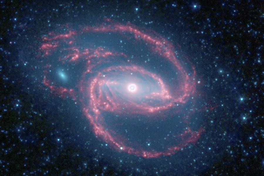 ろ座の銀河系外星雲NGC1097