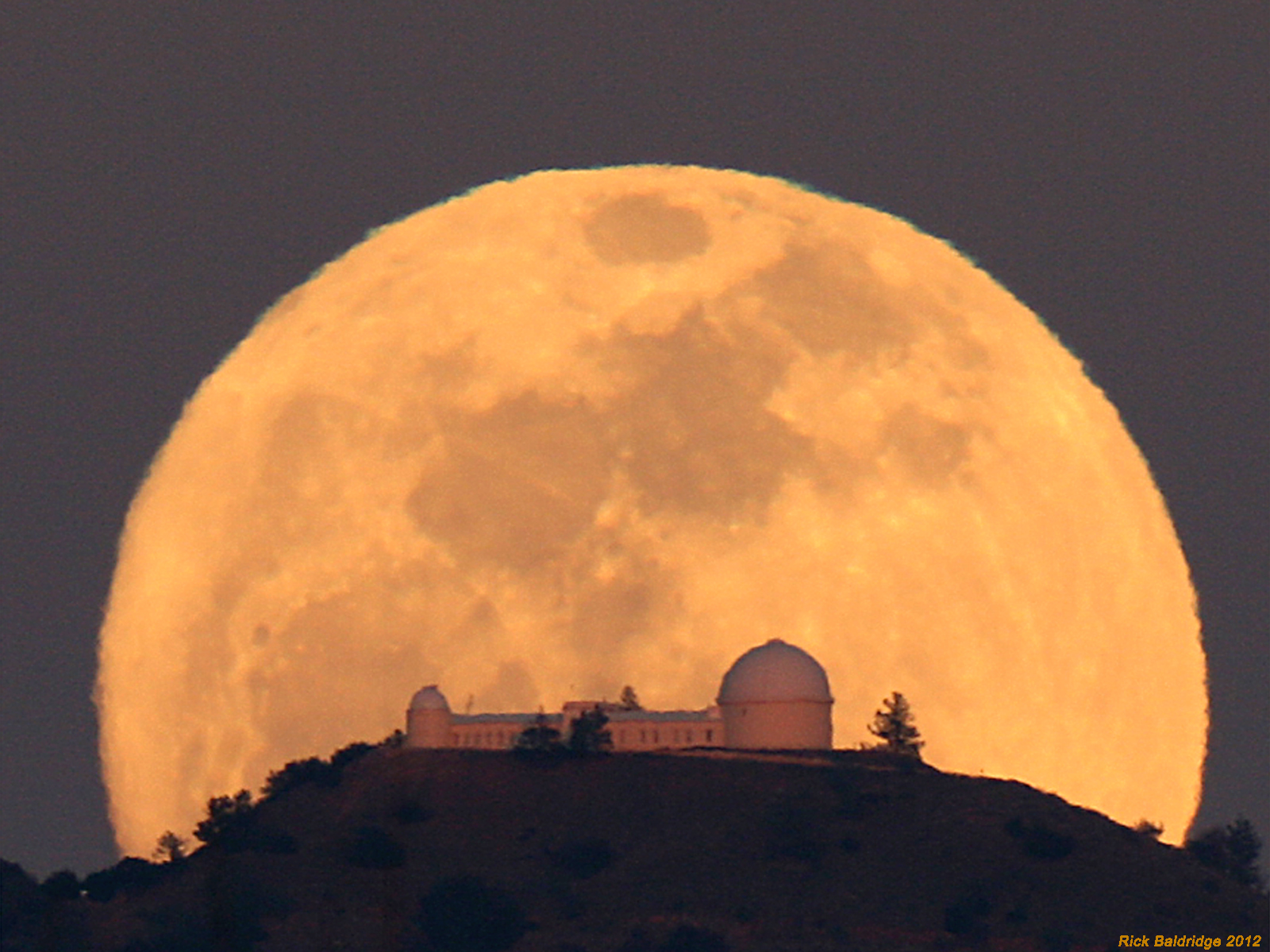 It's Full of Stars — Lick Observatory Moonrise Image Credit...