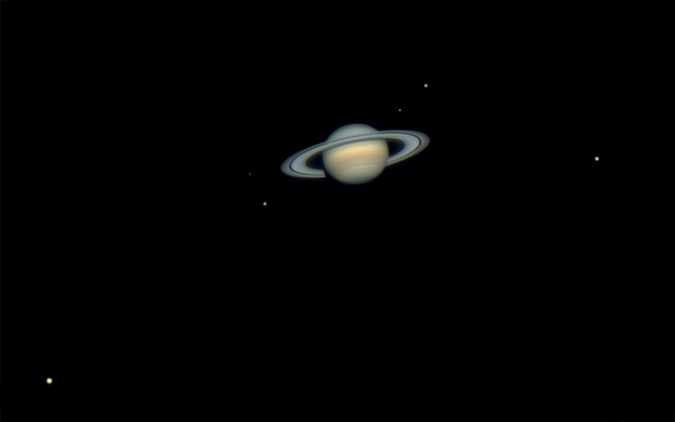 Saturno6luas960Defavari.jpg