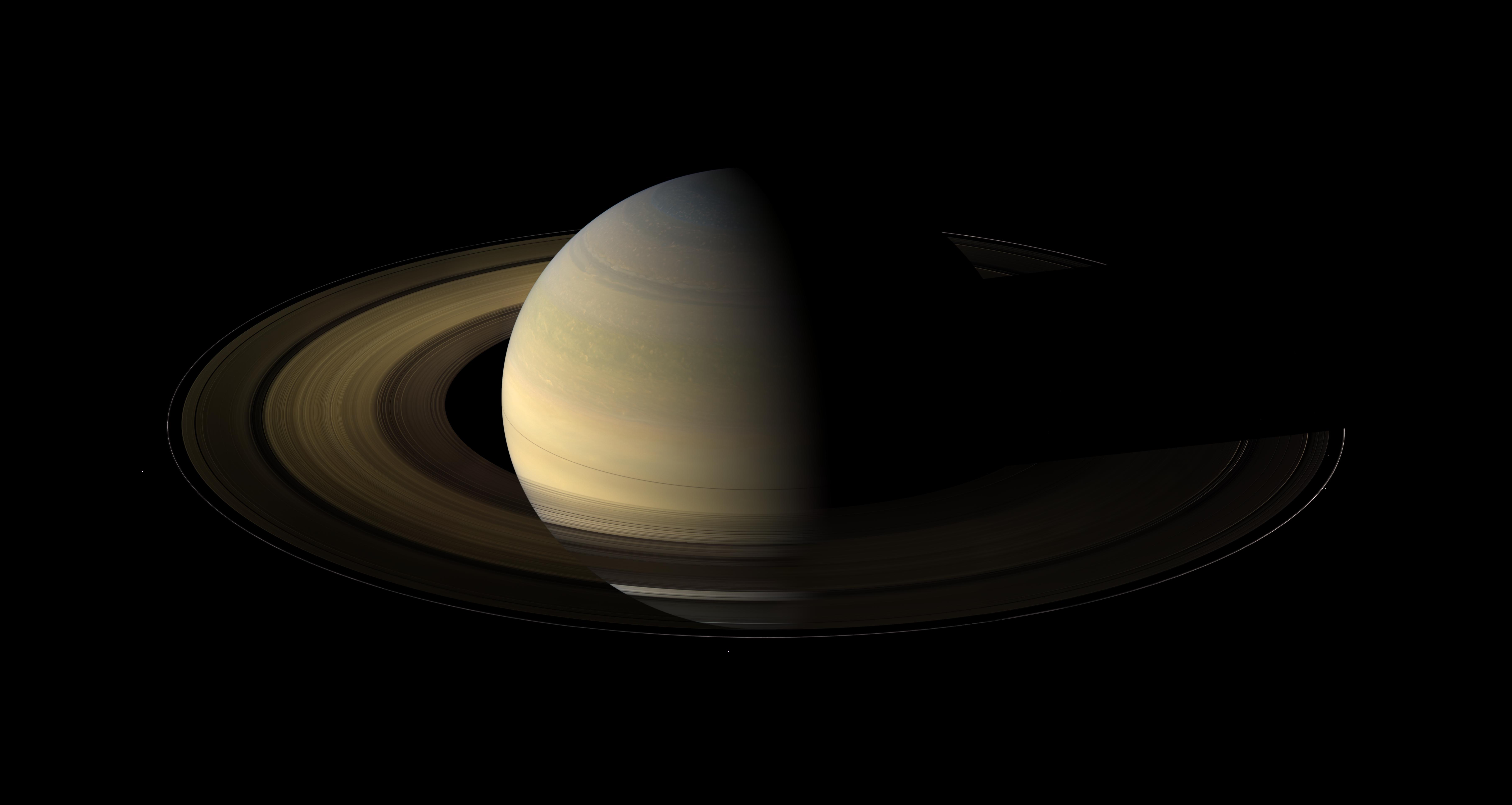 APOD 2014 September 21 Saturn at Equinox