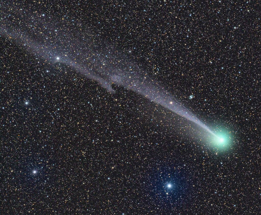 002 - APOD - FEBRUAR 2015. Feb20Lovejoy_astroligu60c1024