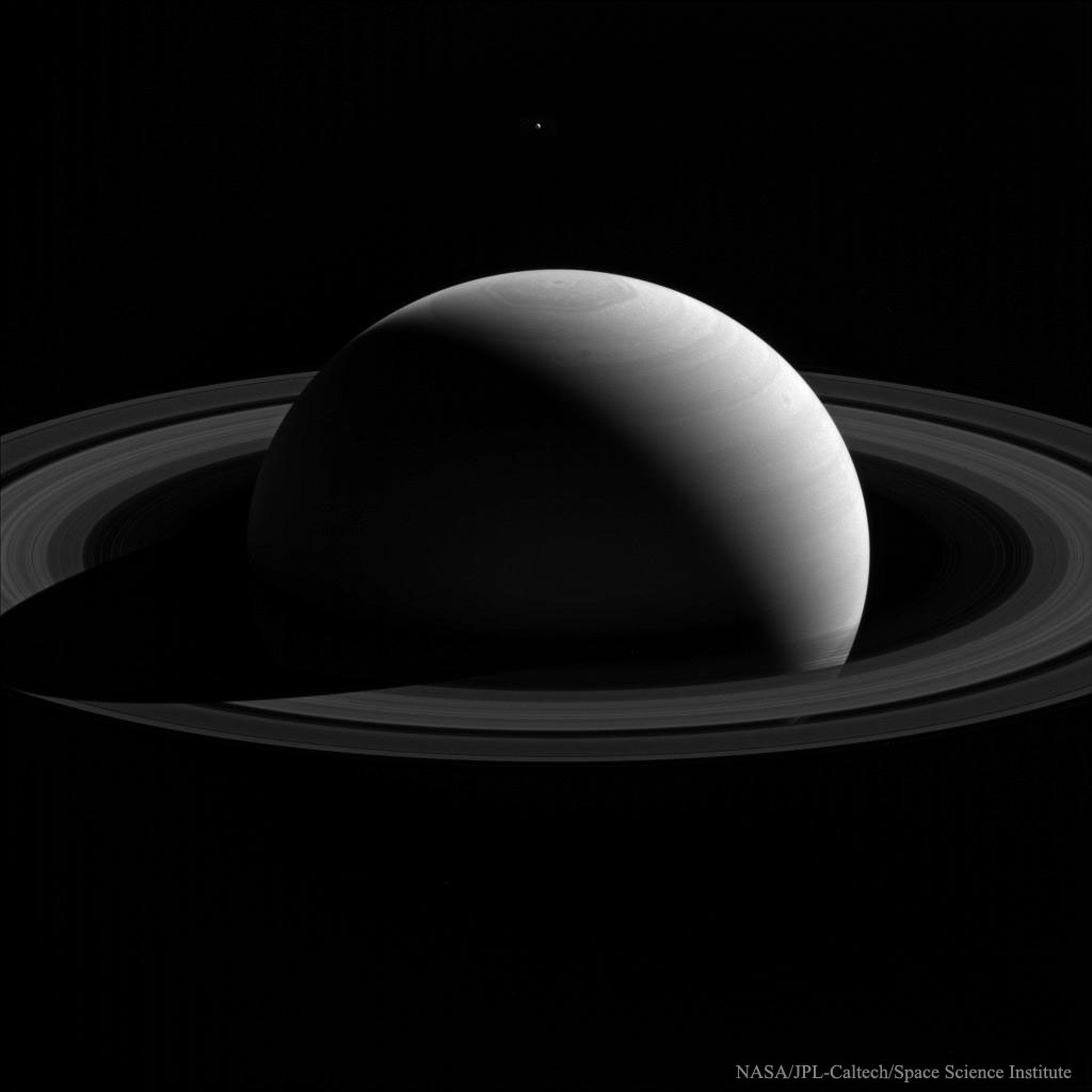 BehindSaturn_Cassini_1024.jpg