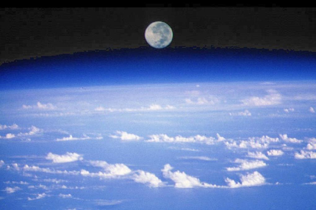 Pictures Of The Moon From Space. APOD: May 27, 1997 - Moonrise,