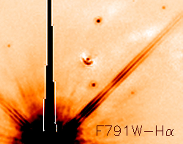 diffraction spikes caused by diagonal mirror mounts