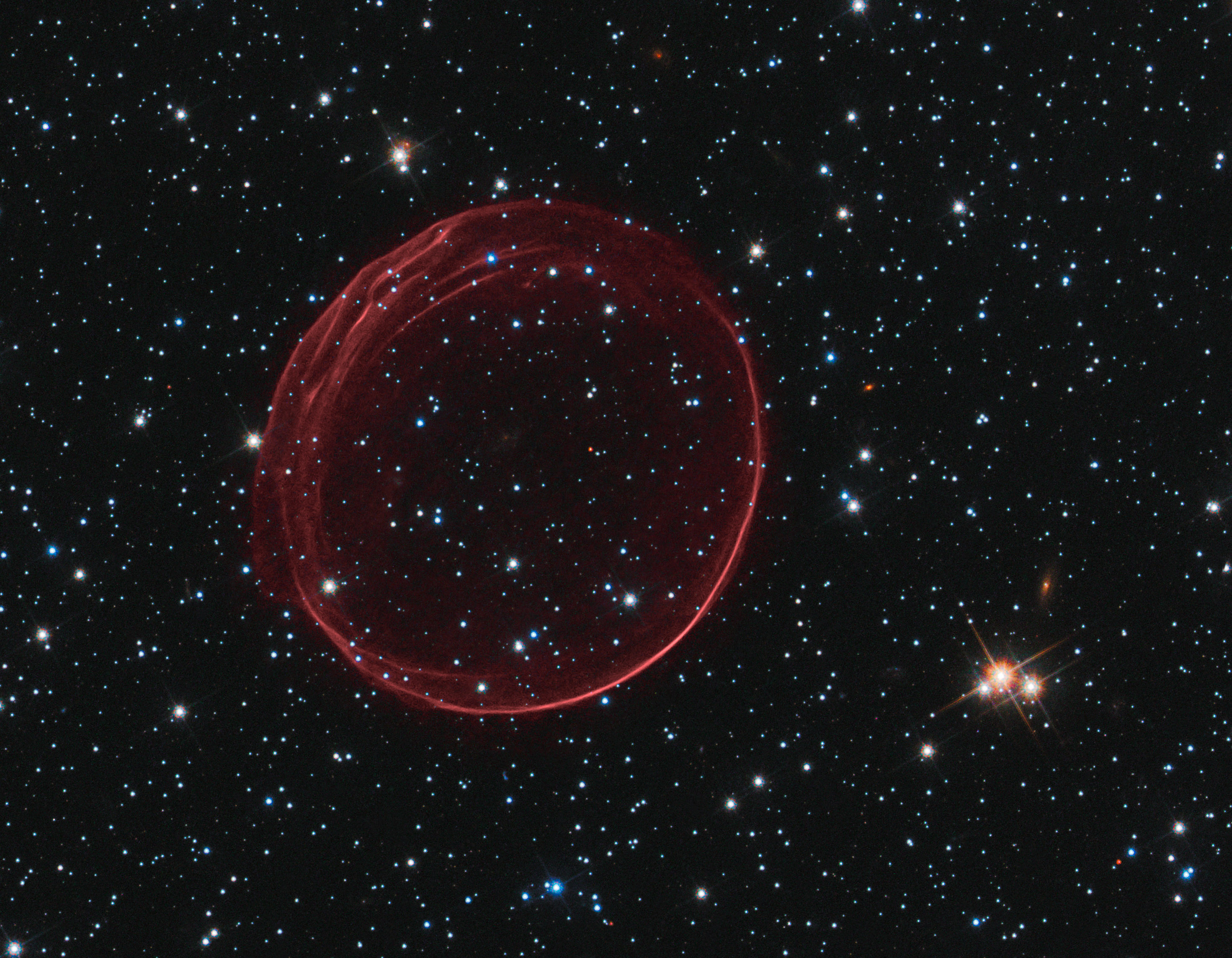 spazio - Stelle Galassie Nebulose Buchi neri - Pagina 2 Snr0509_hubble_big