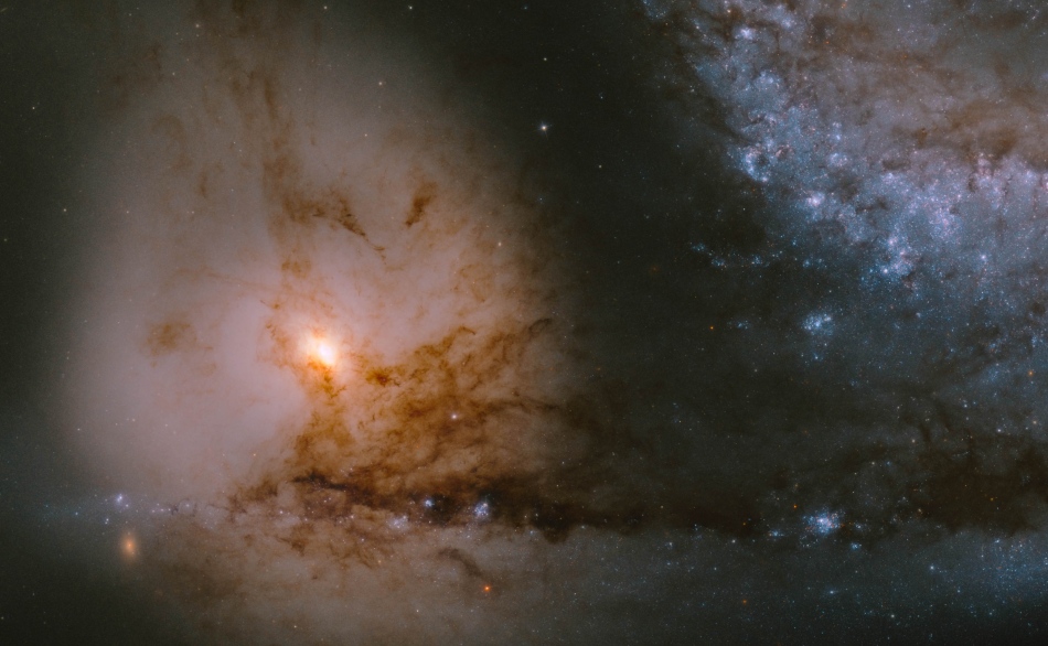 NGC 5195:问号下面的点
