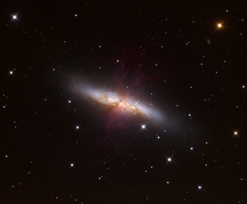 Una brillante supernova en M 82
