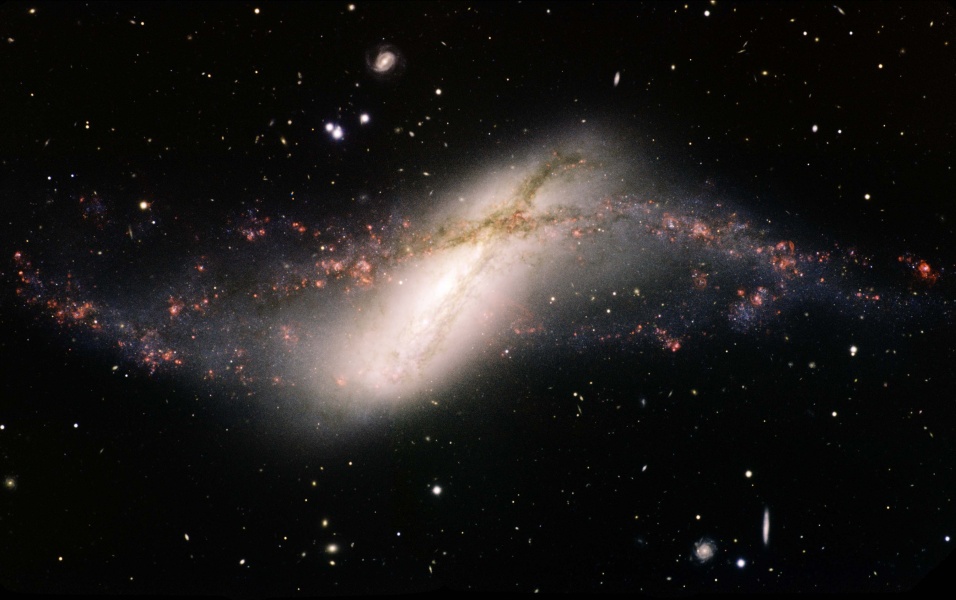 La galaxia anular polar NGC 660