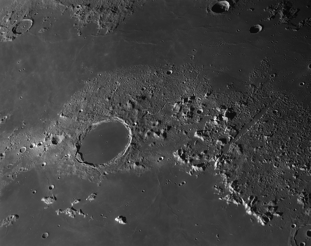 Platón y los Alpes lunares