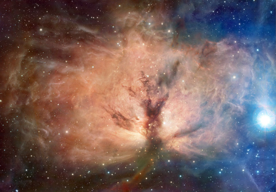 La nebulosa de la Llama en visible e infrarrojo