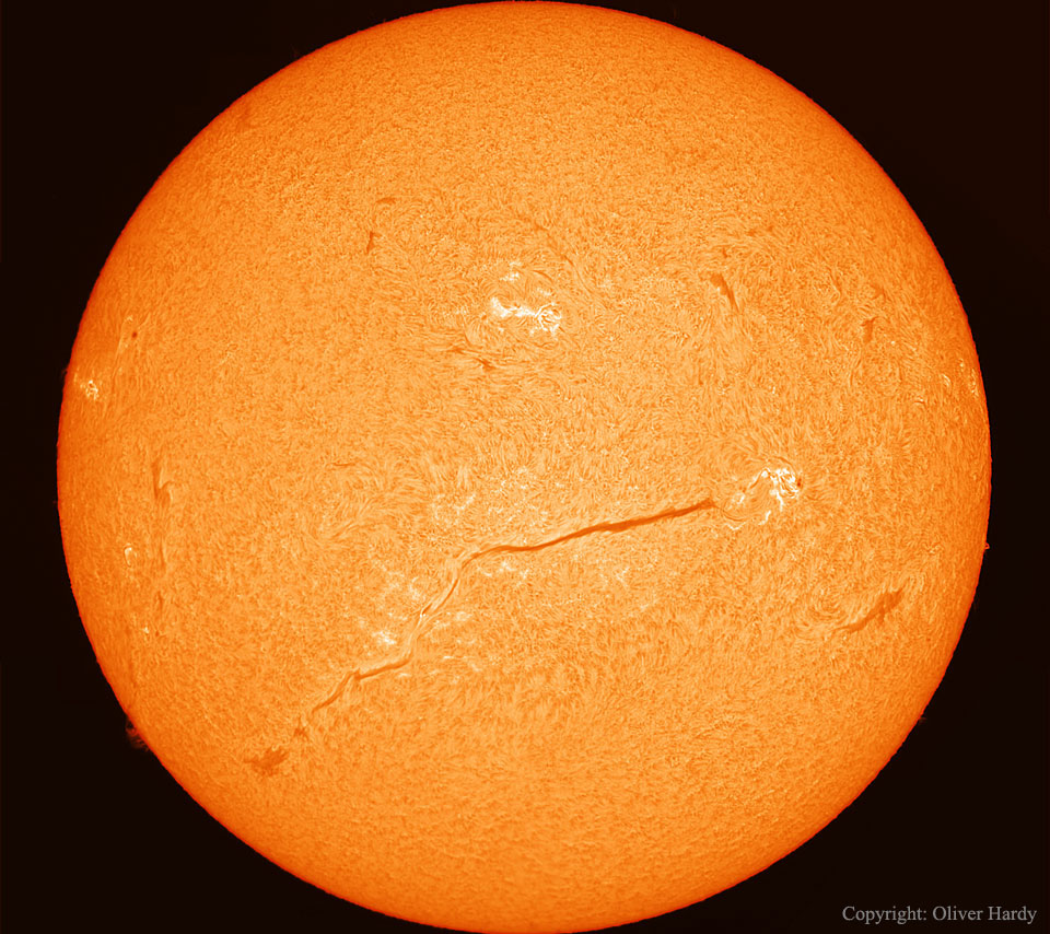 Un filamento extremadamente largo en el Sol