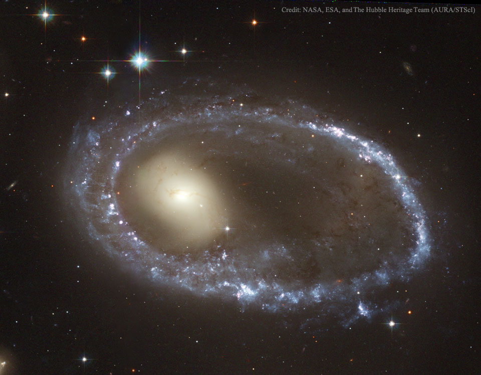 La galaxia anular AM 0644-741 desde el Hubble