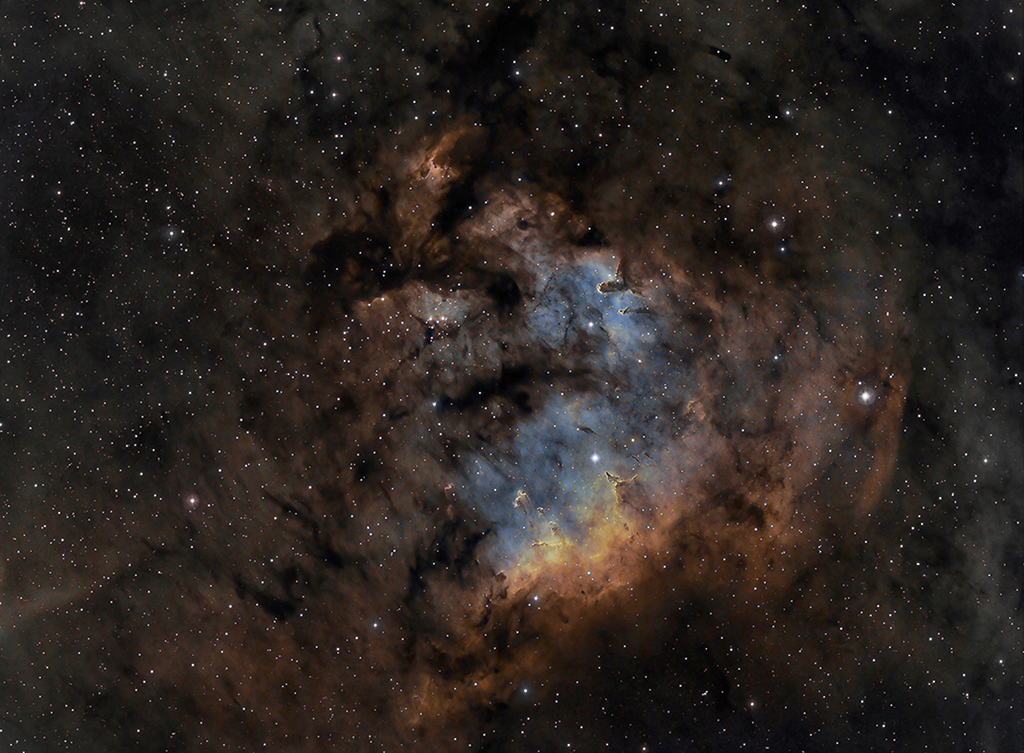 仙王座的NGC 7822