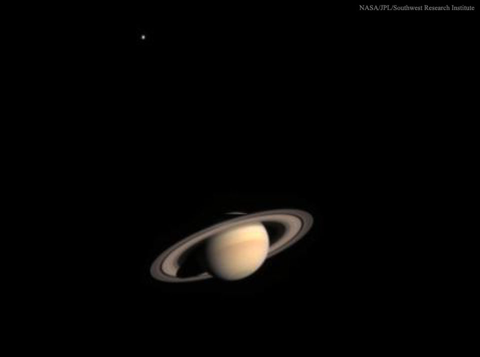 La Cassini se acerca a Saturno