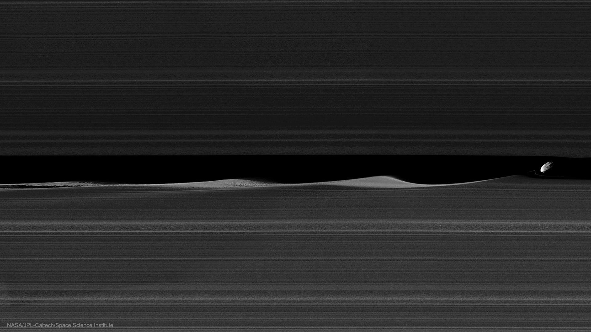 Astronomy Picture of the Day - Σελίδα 3 DaphnusRings_Cassini_1920