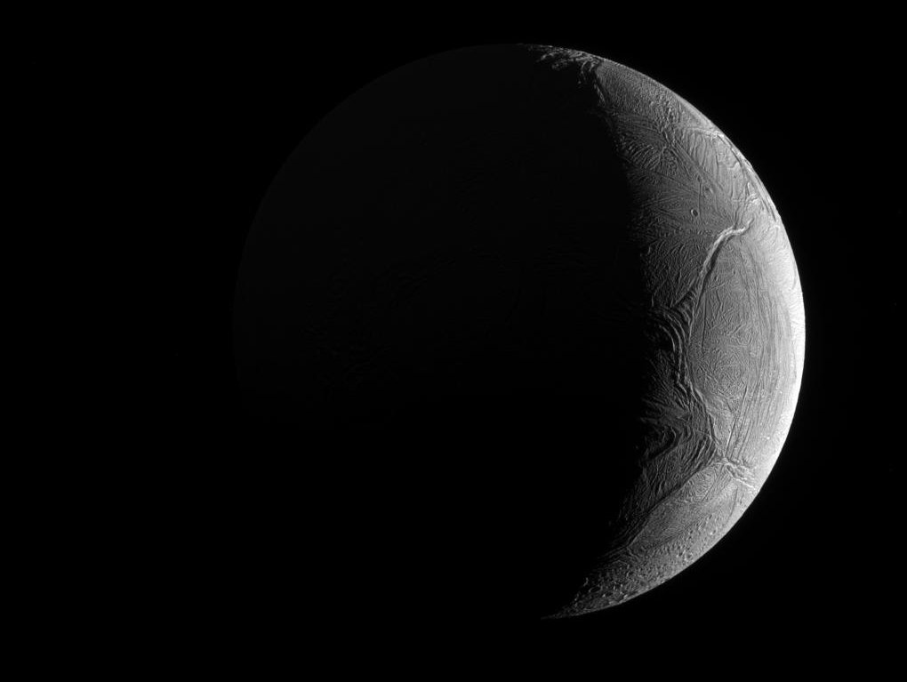 Encelado creciente