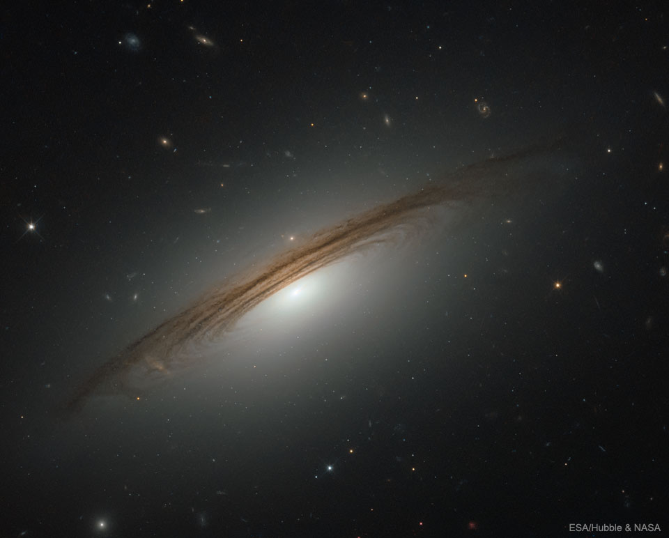UGC 12591: la galaxia giratoria más rápida conocida