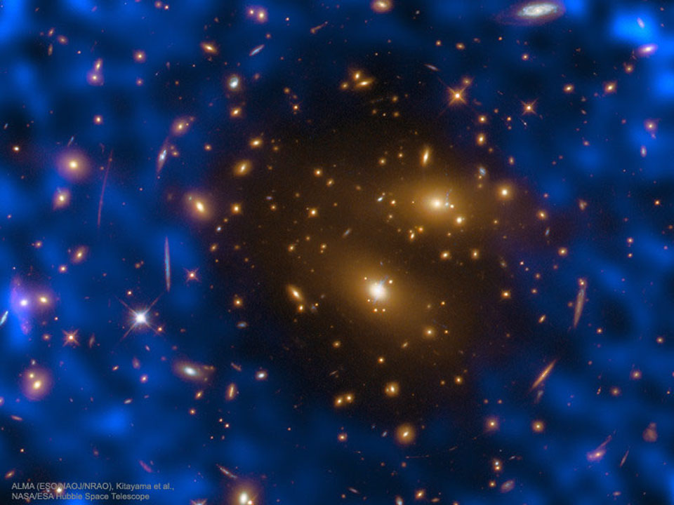 Cúmulo de Galaxias de gas crea agujero en el fondo de microondas