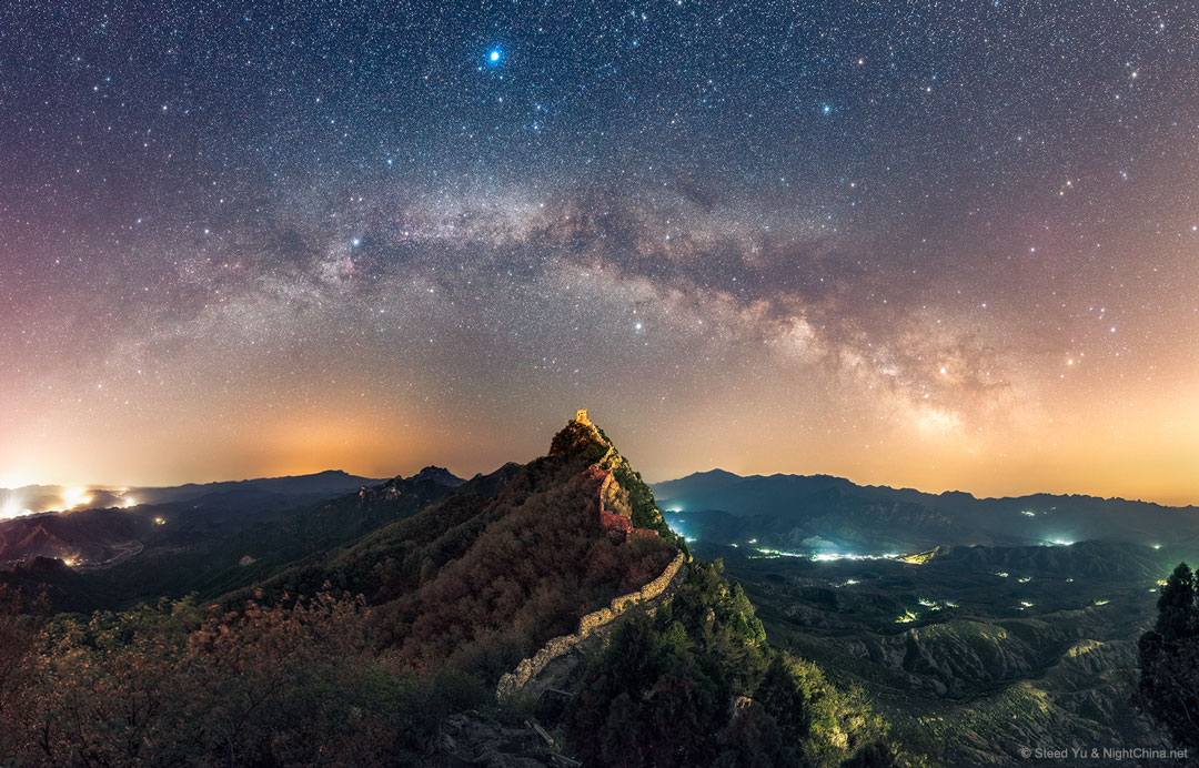 APOD: 2017 July 3 - The Summer Triangle over the Great Wall