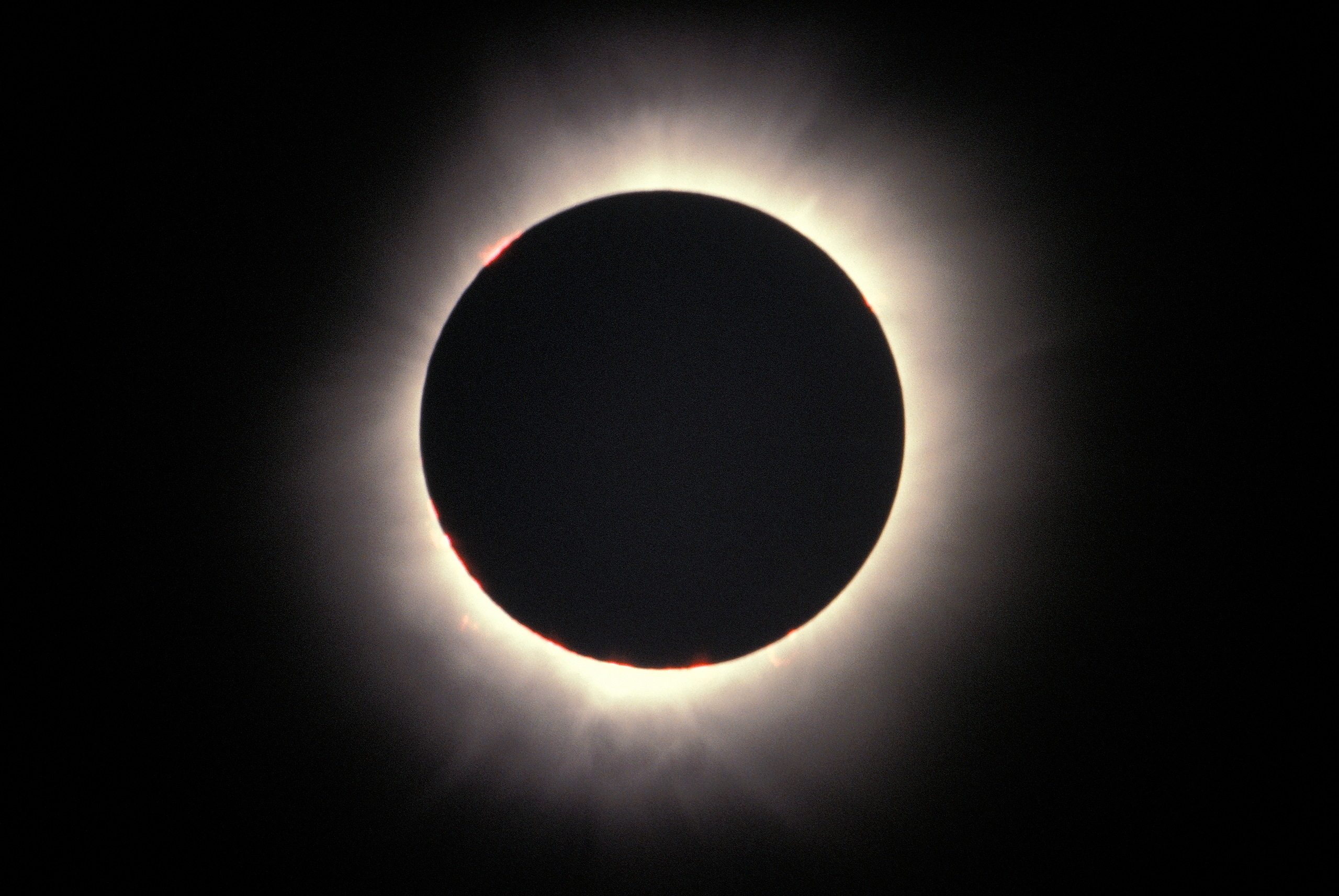 APOD 2017 August 19 Total Solar Eclipse of 1979