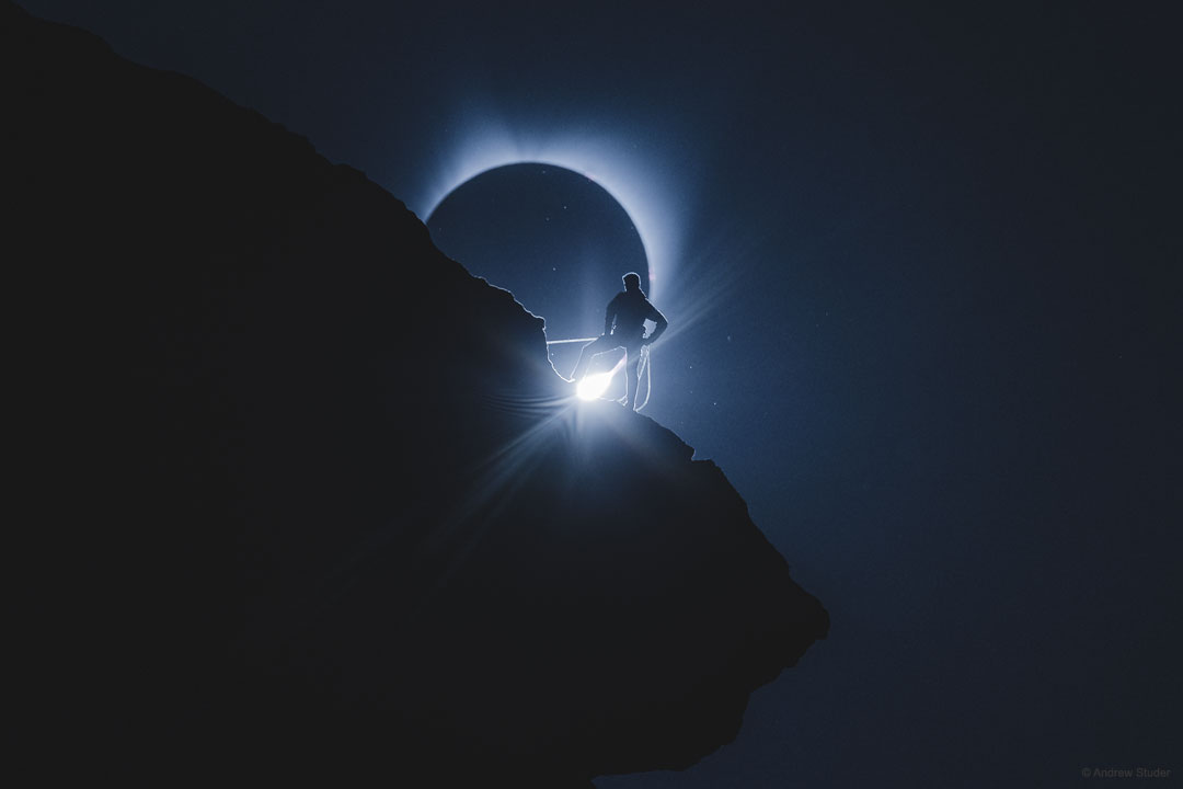 El escalador y el eclipse