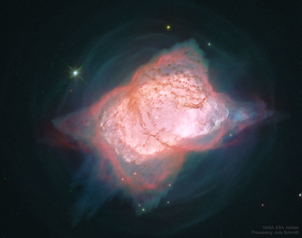 来自哈勃的明亮行星星云NGC 7027