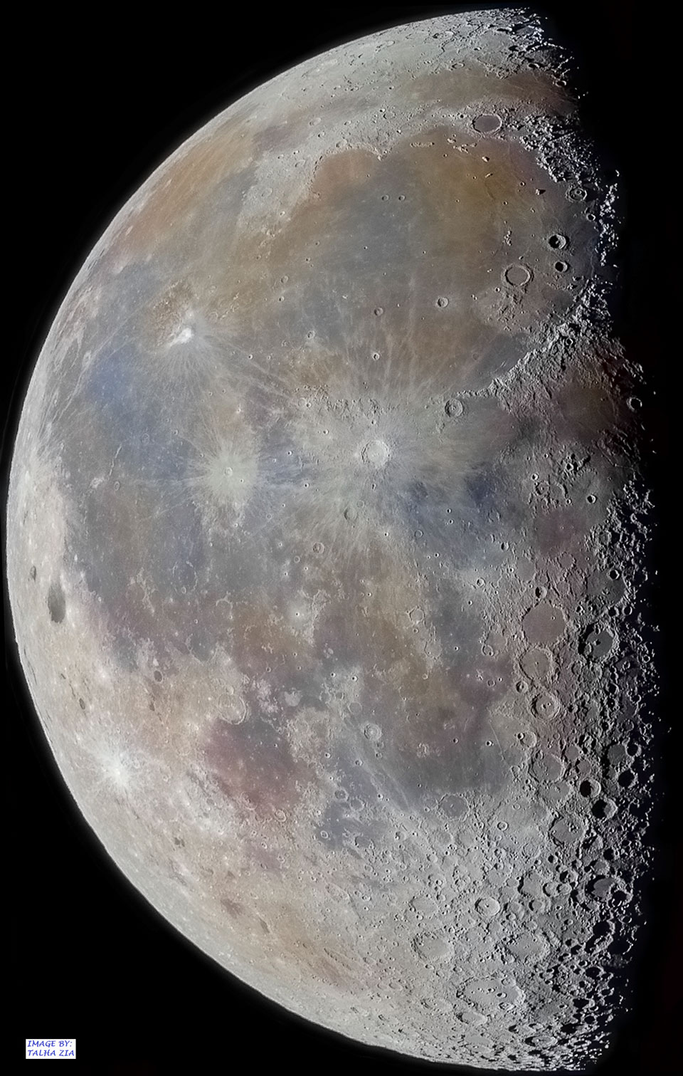 月球明暗分界线上的陨石坑和阴影