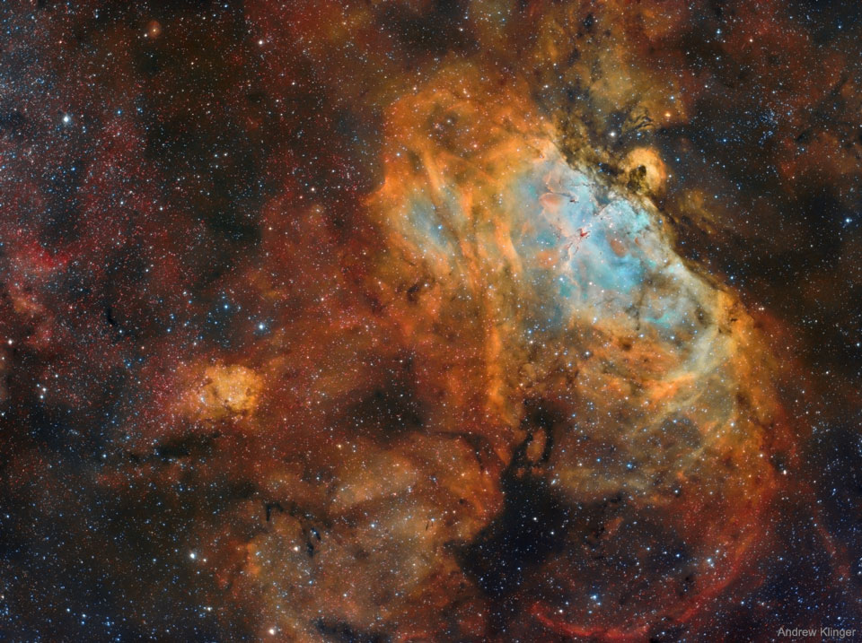 M16:老鹰星云内部和周围