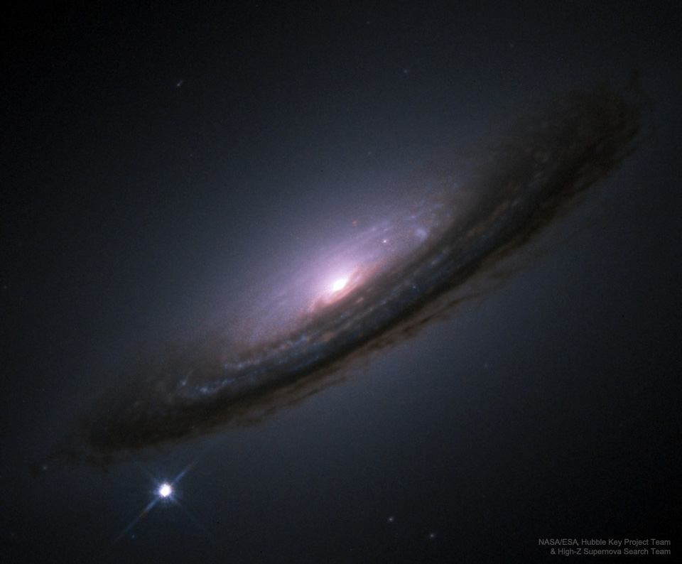 056 - KOLOVOZ 2019. SN1994D_Hubble_960