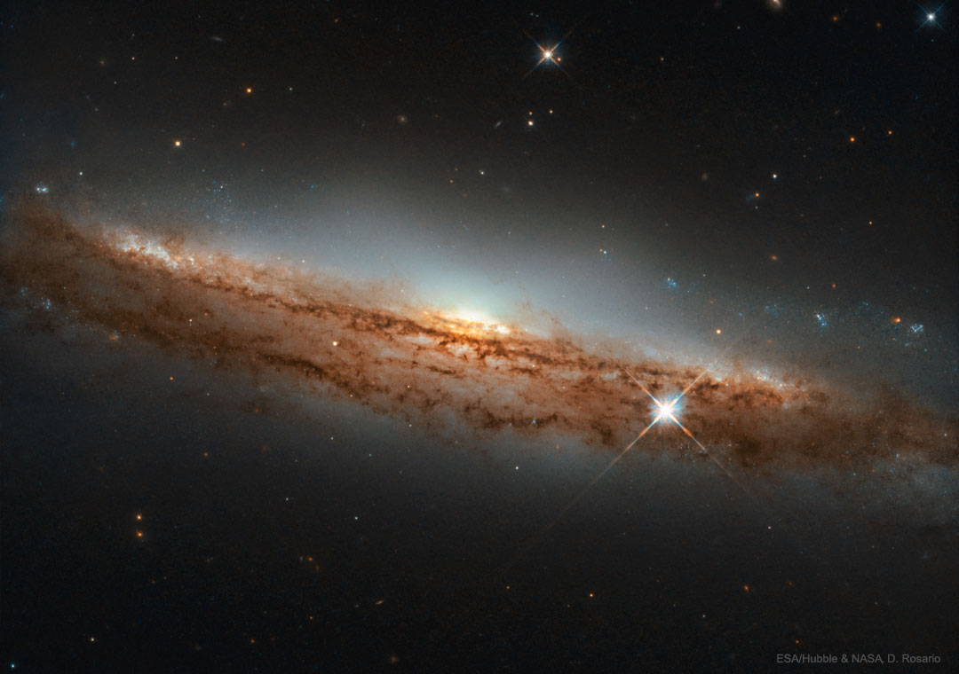   059 - STUDENI 2019. NGC3717_Hubble_1080