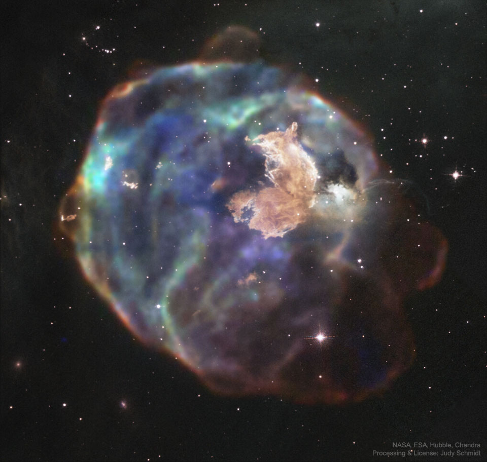 060 - PROSINAC 2019. N63A_HubbleChandraSchmidt_960