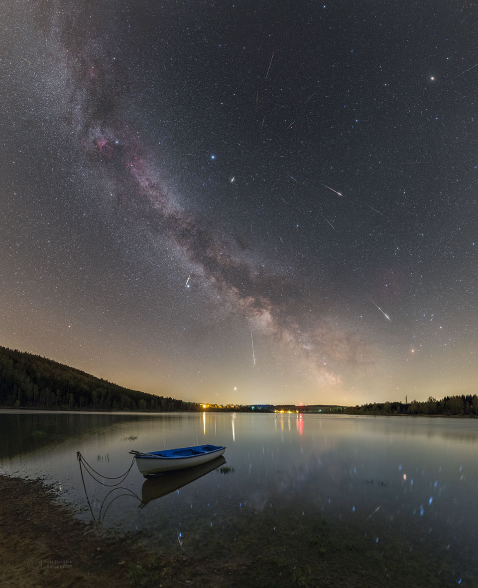 来自天琴座的流星雨