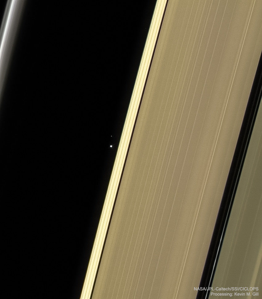 https://apod.nasa.gov/apod/image/2005/SaturnEarthMoon_Cassini_850.jpg