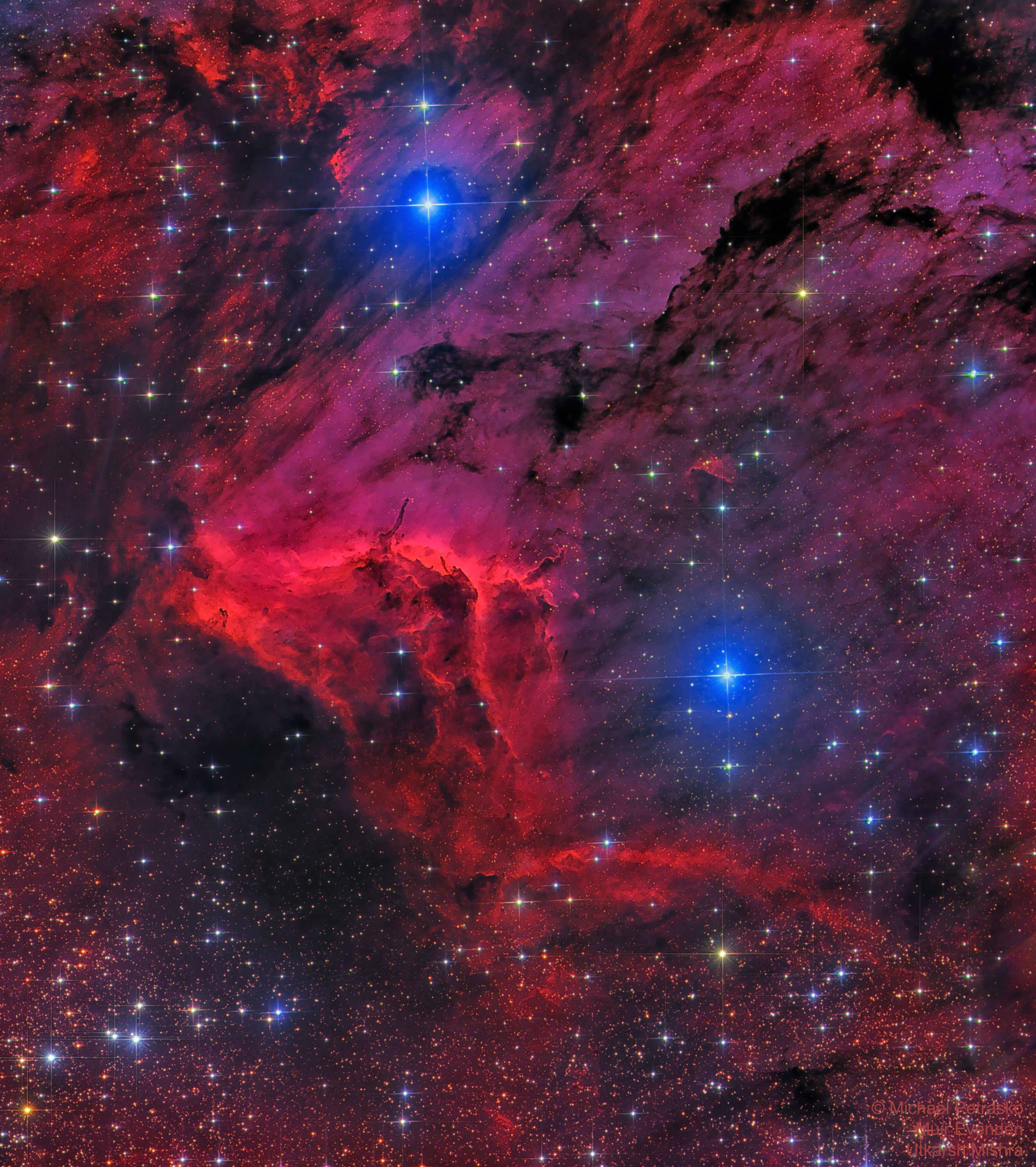 APOD 1 Maart 2021 De Pelikaannevel In Rood En Blauw