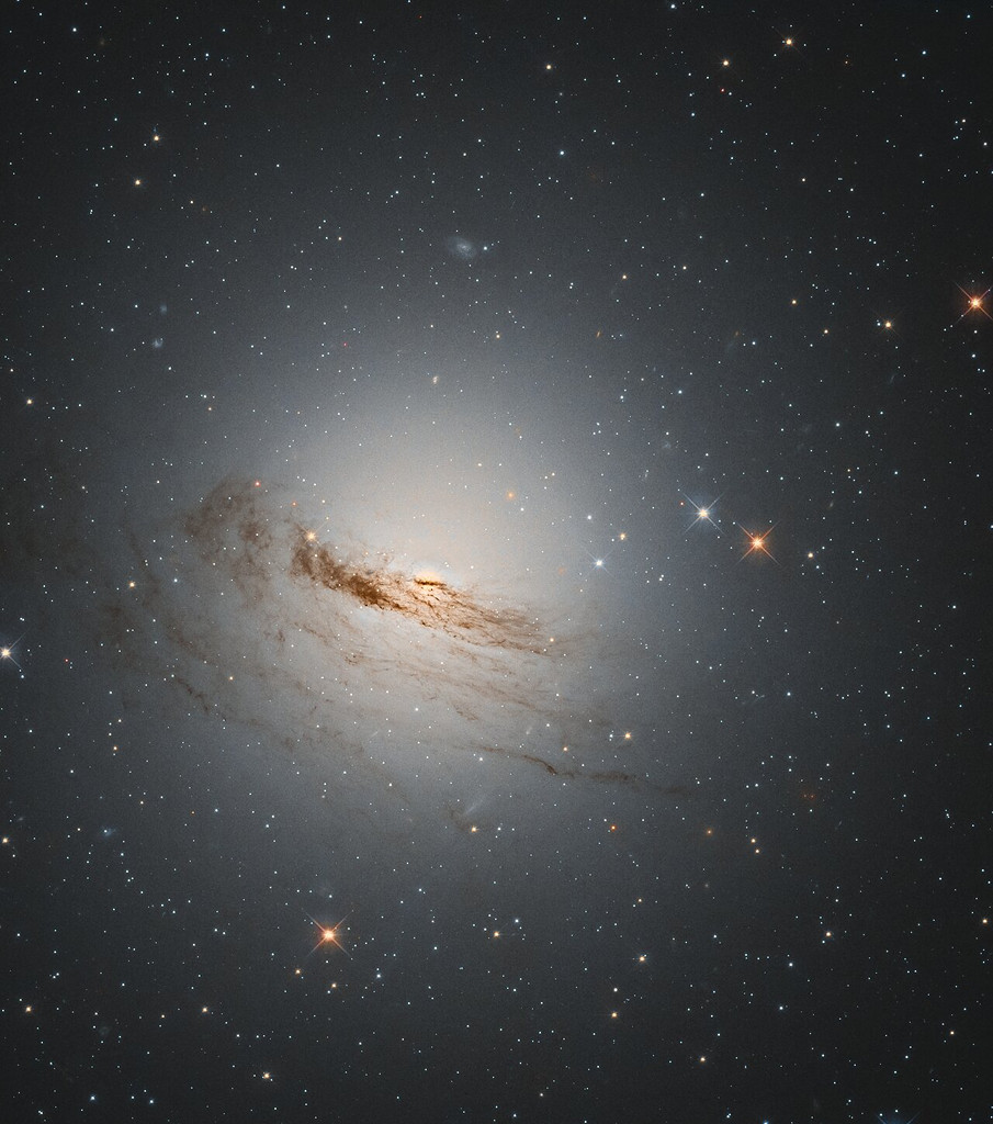 Threads of NGC 1947
