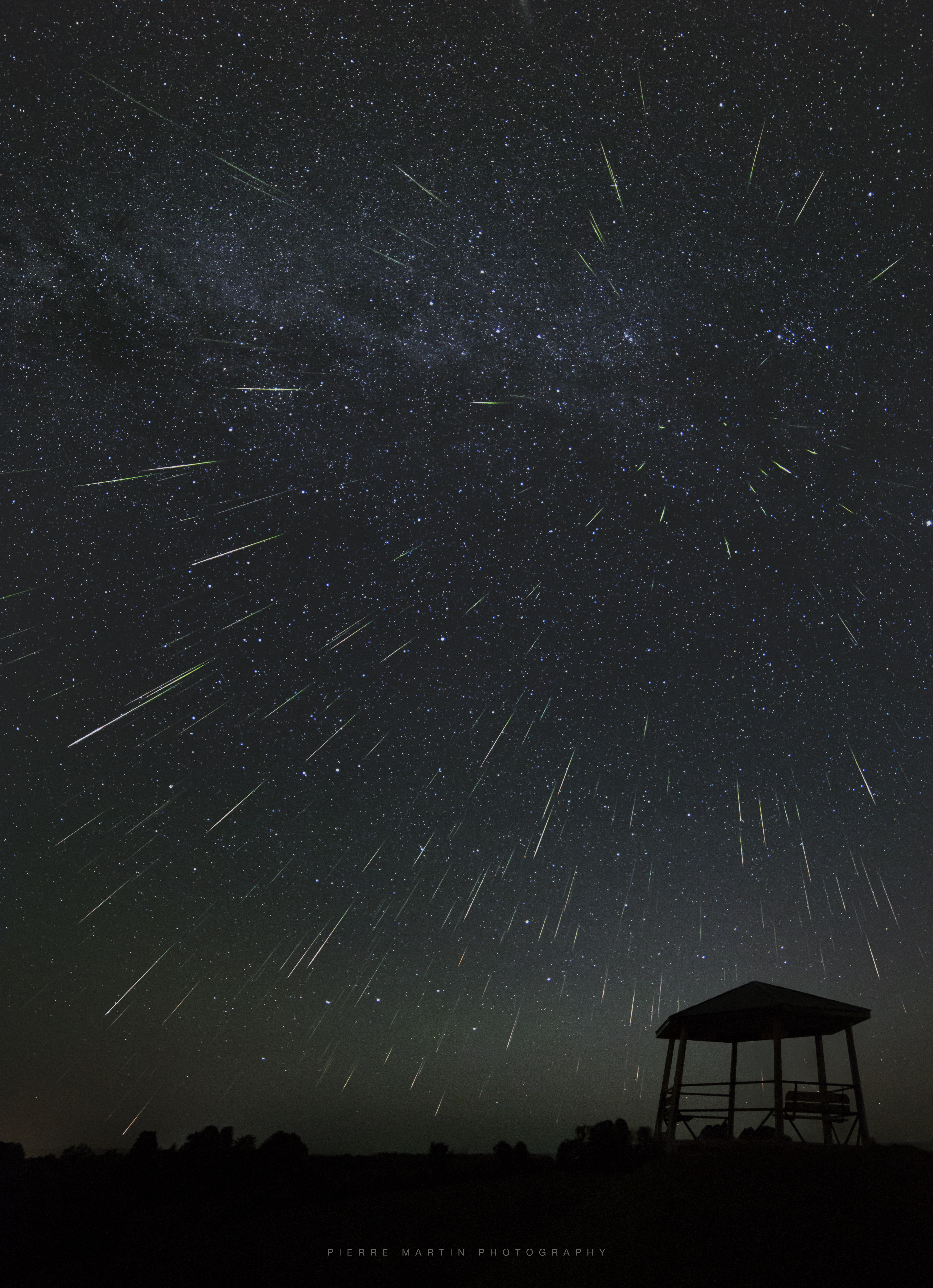 英仙座在韦斯特米斯瞭望台爆发