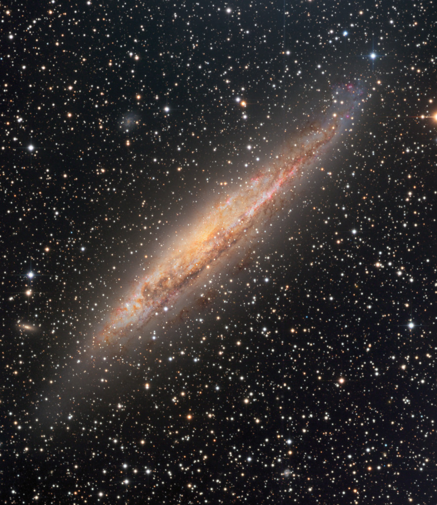 邻近的旋涡星系 NGC 4945