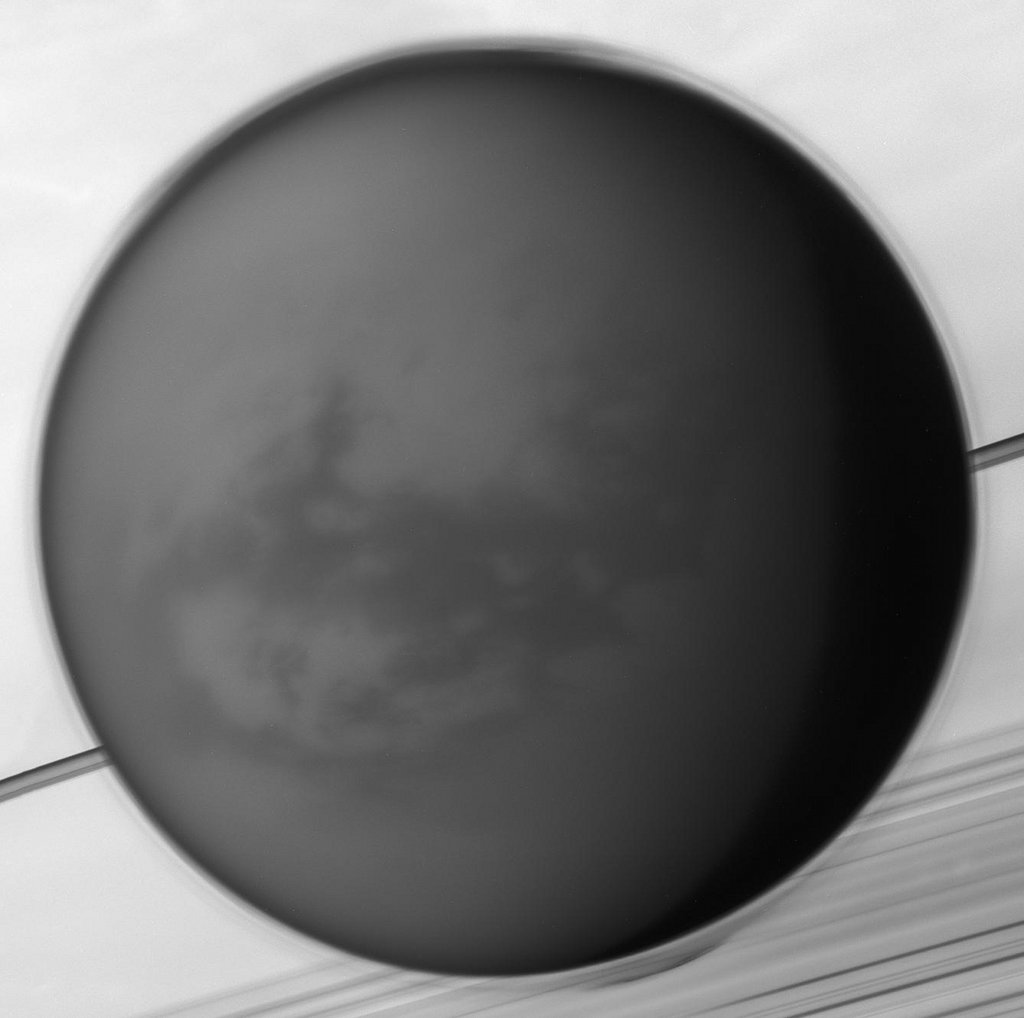 土星上方的土卫六