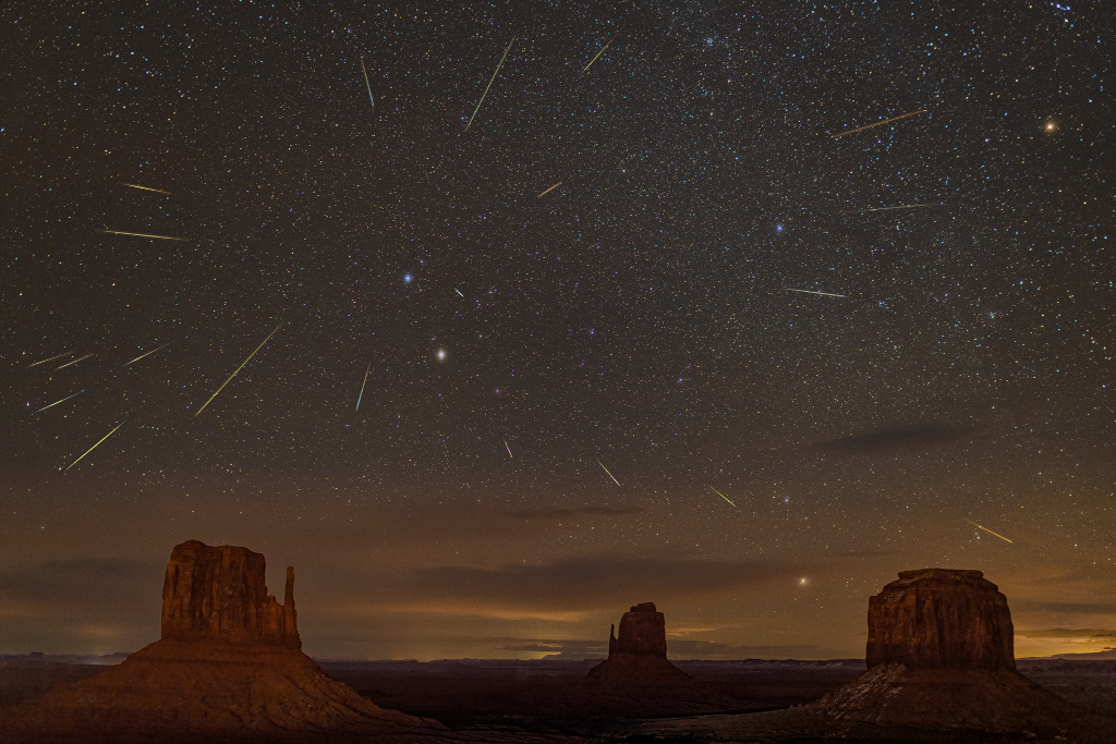 Geminids and the Mittens