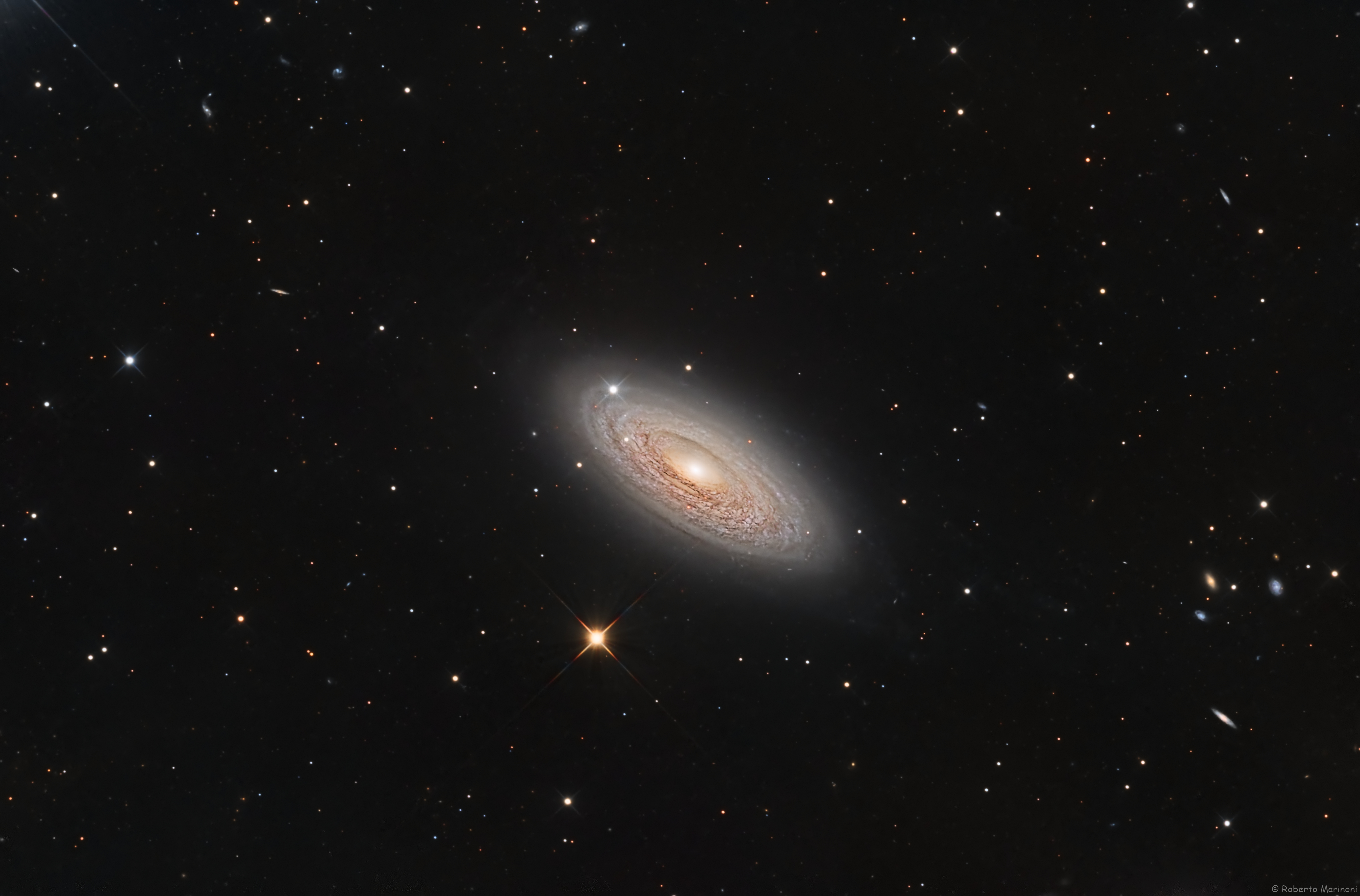 螺旋星系ngc2841