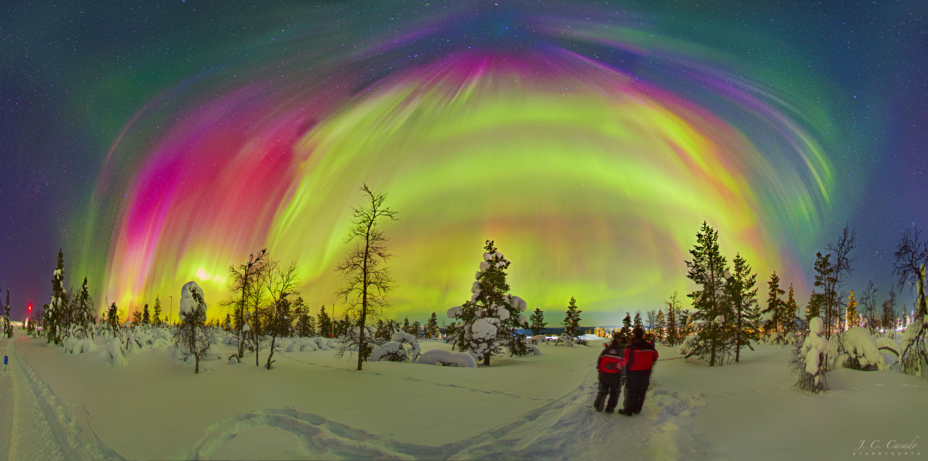 apod-2023-april-19-auroral-storm-over-lapland