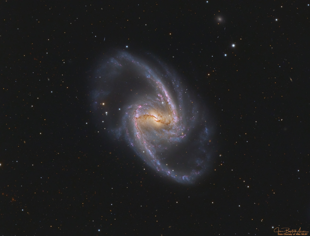 2024年02月01日:NGC 1365：壮丽的宇宙岛-（NGC 1365: Majestic Island Universe）