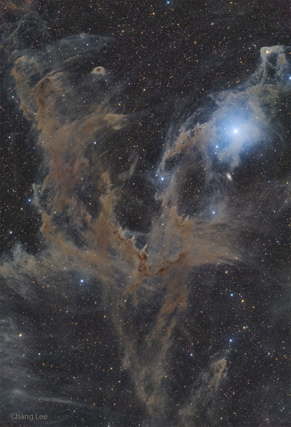 The featured image shows a dark nebula complex involving thick dust appearing brown and making a big